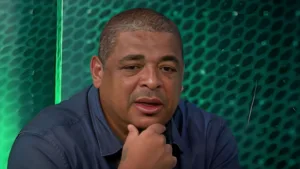 Vampeta coloca ex-Corinthians entre os dois maiores goleiros brasileiros da história