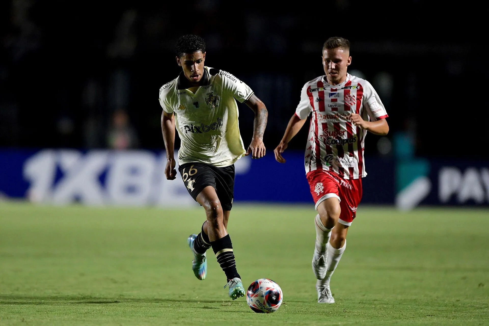 Vasco x Bangu: por que apostar em gols?