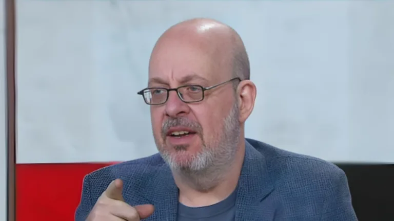 Vitor Birner coloca time do futebol brasileiro como muito subestimado: “Só atrás do Santos de Pelé”