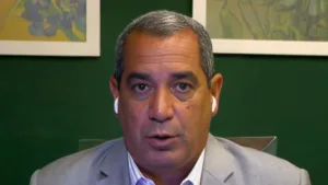 Zinho aponta time que pode bater o Flamengo em 2025: “Encorpou”