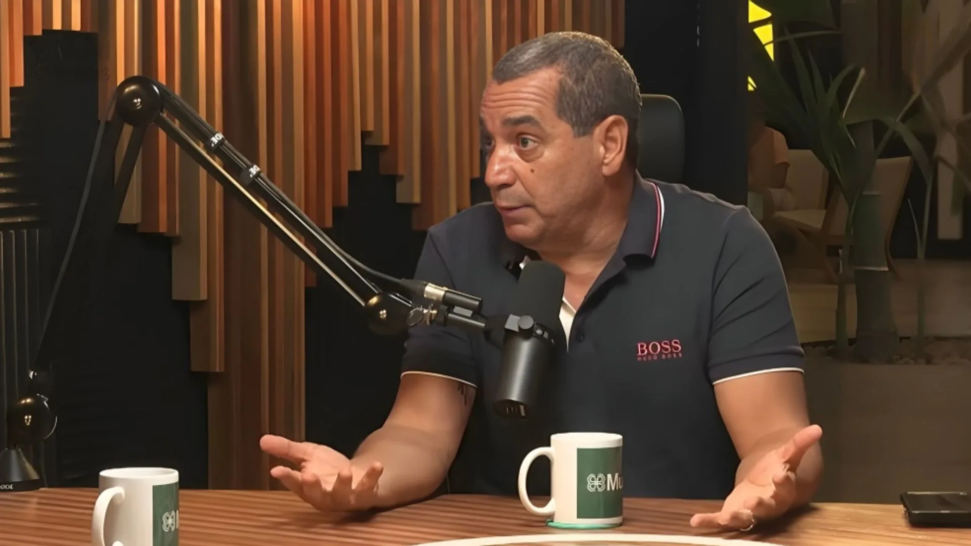 Zinho aponta atacante diferenciado do futebol brasileiro hoje: “Baita jogador”