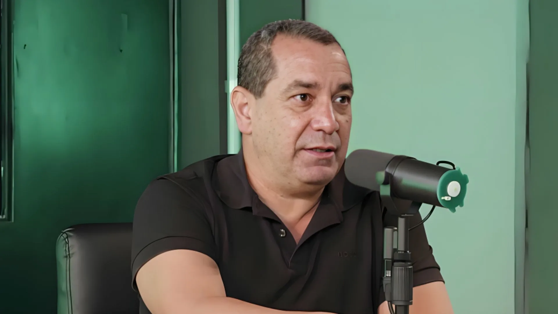 Zinho indica técnico ‘perseguido’ no futebol brasileiro: “Exagero”