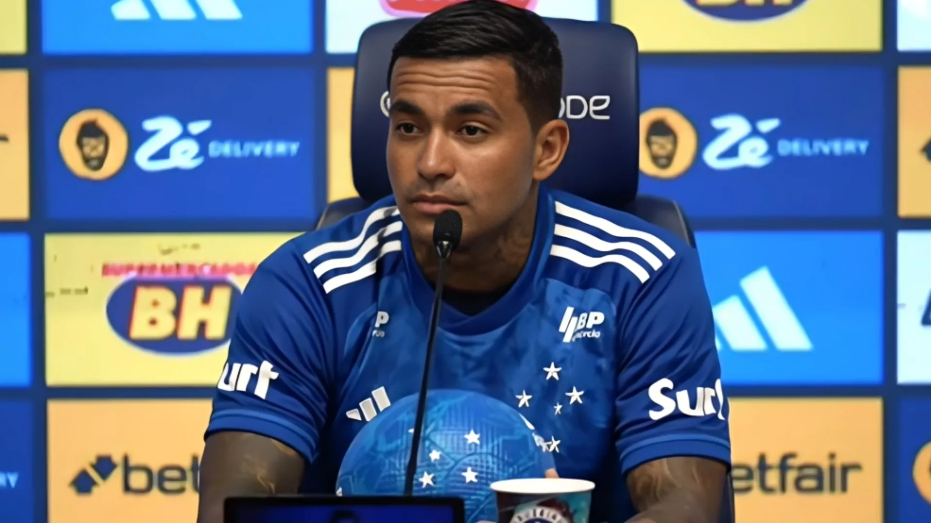 Zinho manda recado para Dudu após alfinetar Abel Ferreira no Palmeiras