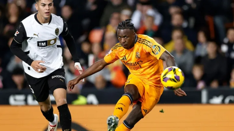 Zinho manda recado para Vinicius Júnior após expulsão em jogo do Real Madrid