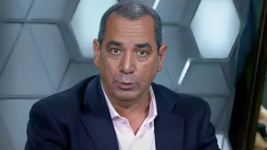 Zinho alerta “time desarrumado” que pode sofrer em 2025: “Conversa fiada”