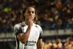 Corinthians ganha novidade na escalação para clássico decisivo contra o São Paulo