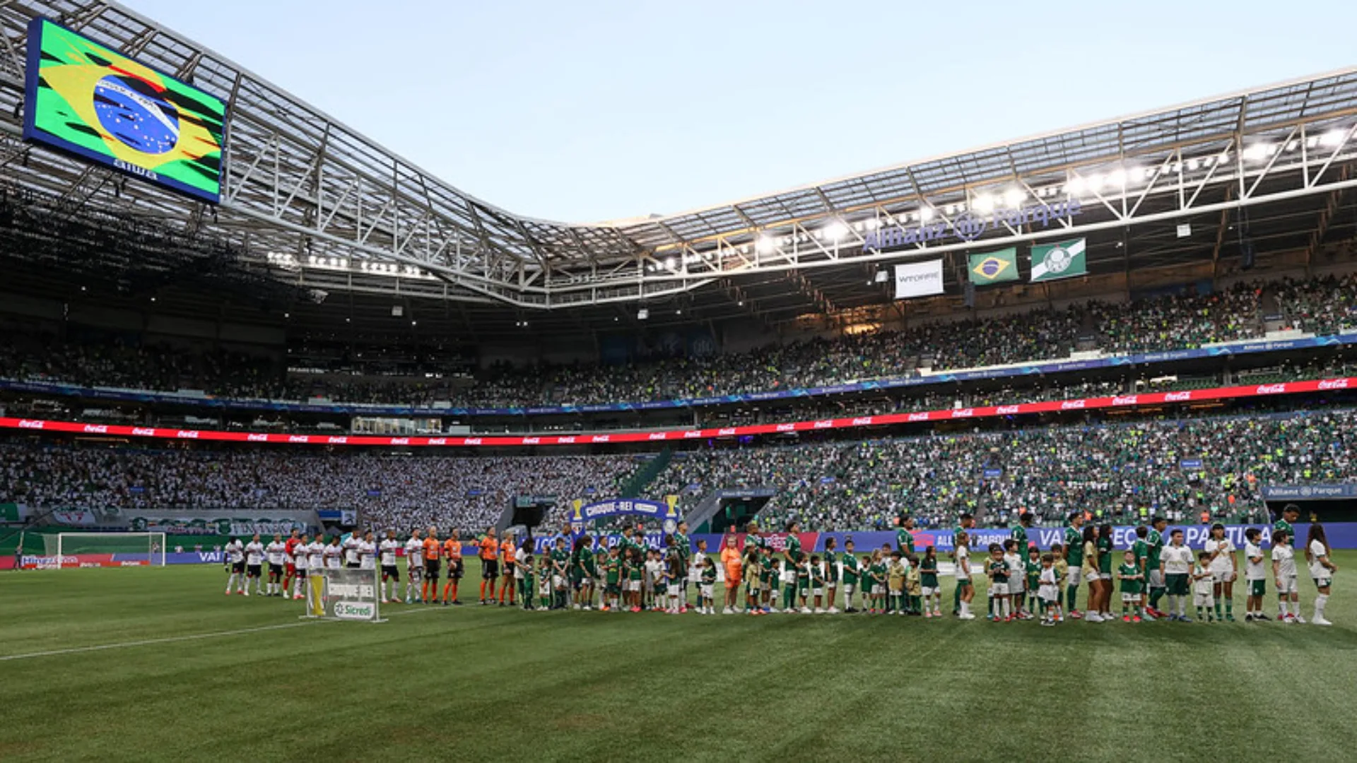 Danilo Lavieri defende Allianz Parque em polêmica de gramados sintéticos