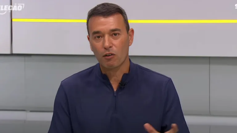 Rizek reprova possível demissão de técnico badalado no Brasil: “Esperaria”