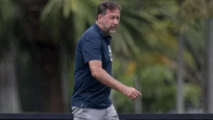 Empresário André Cury alerta Justiça sobre movimentos processuais suspeitos no Corinthians; entenda