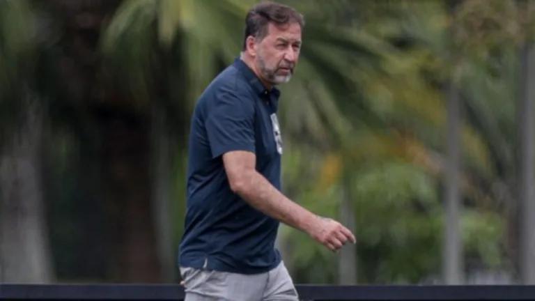 Empresário André Cury alerta Justiça sobre movimentos processuais suspeitos no Corinthians; entenda