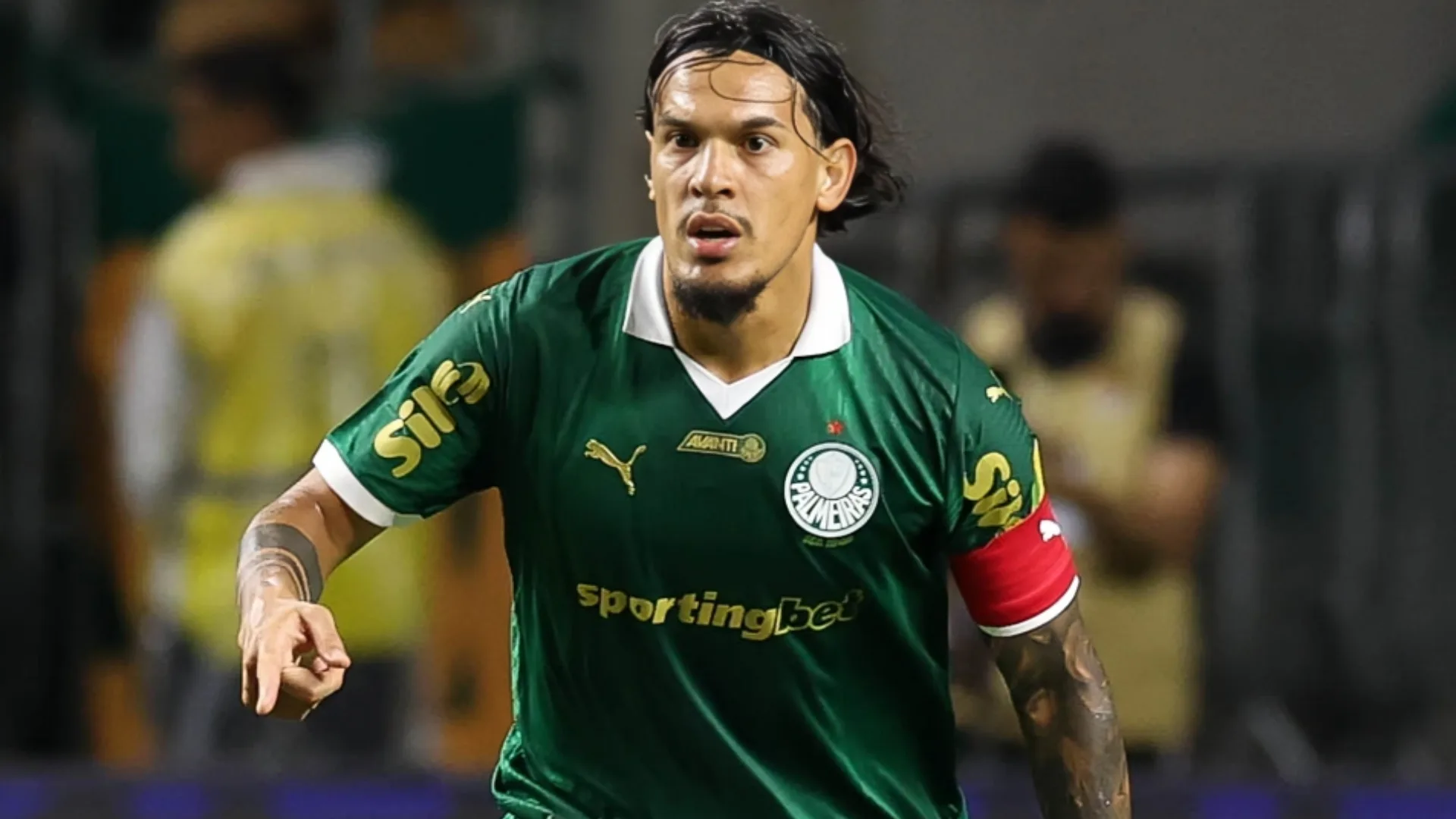 Caio Ribeiro ignora Gómez, do Palmeiras, e crava melhor zagueiro do Brasil hoje