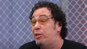 Casagrande sobe o tom e crava torcida que está sendo desrespeitada