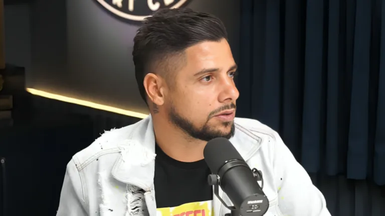 Cicinho indica time que vai dar vexame no Brasil: “Não está fácil”