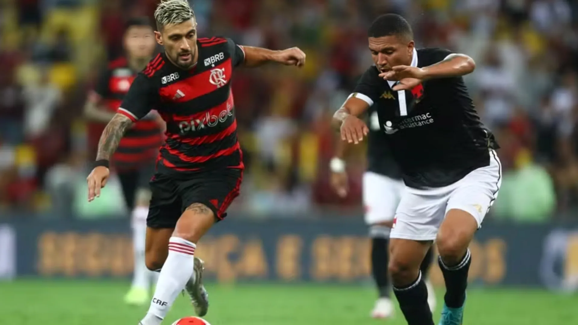 Cicinho surpreende com placar de Flamengo x Vasco no Carioca 2025