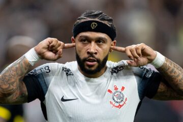 Memphis Depay, atacante do Corinthians