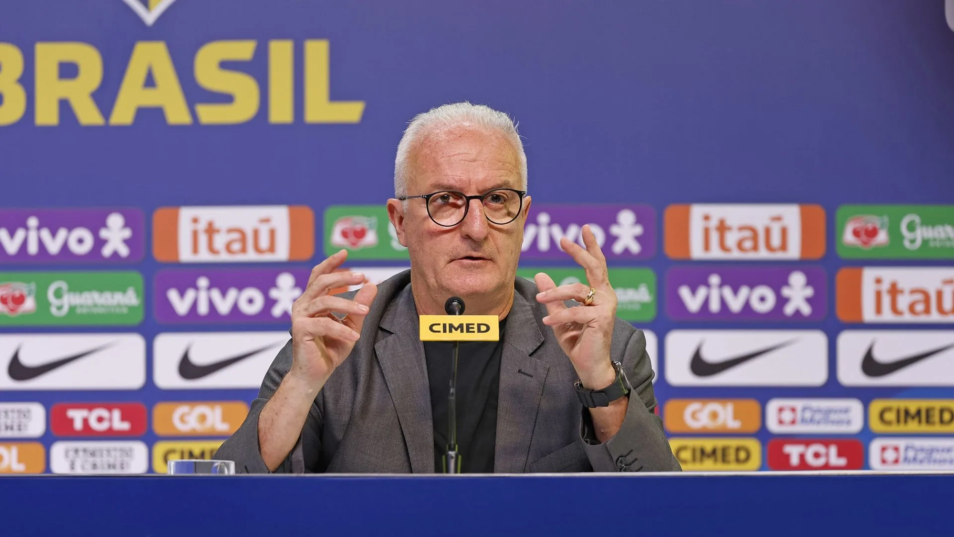 Craque Neto dá ultimato e pede convocação de jogador na seleção brasileira: “Vai ser”