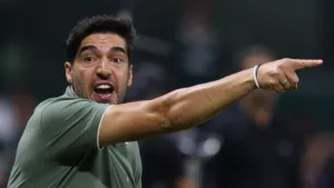 Craque Neto dispara contra o Palmeiras após clássico: “Erro gravíssimo”