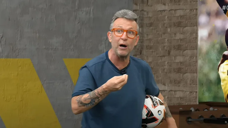 Craque Neto elege melhor lateral da história: “O maior de todos”