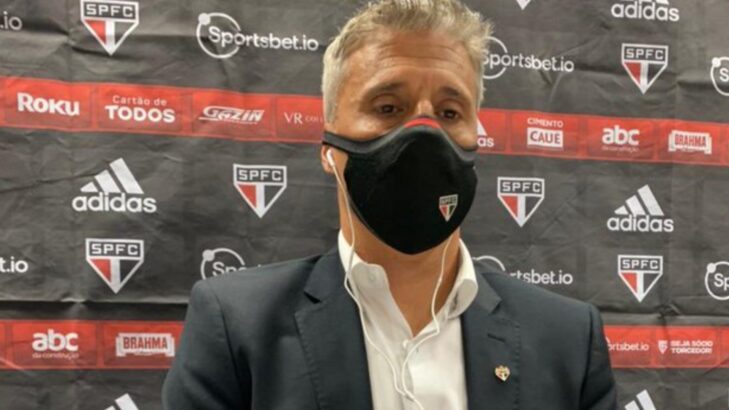 Botafogo volta atenções para ex-técnico do SPFC (Foto: Divulgação/Twitter Oficial São Paulo)