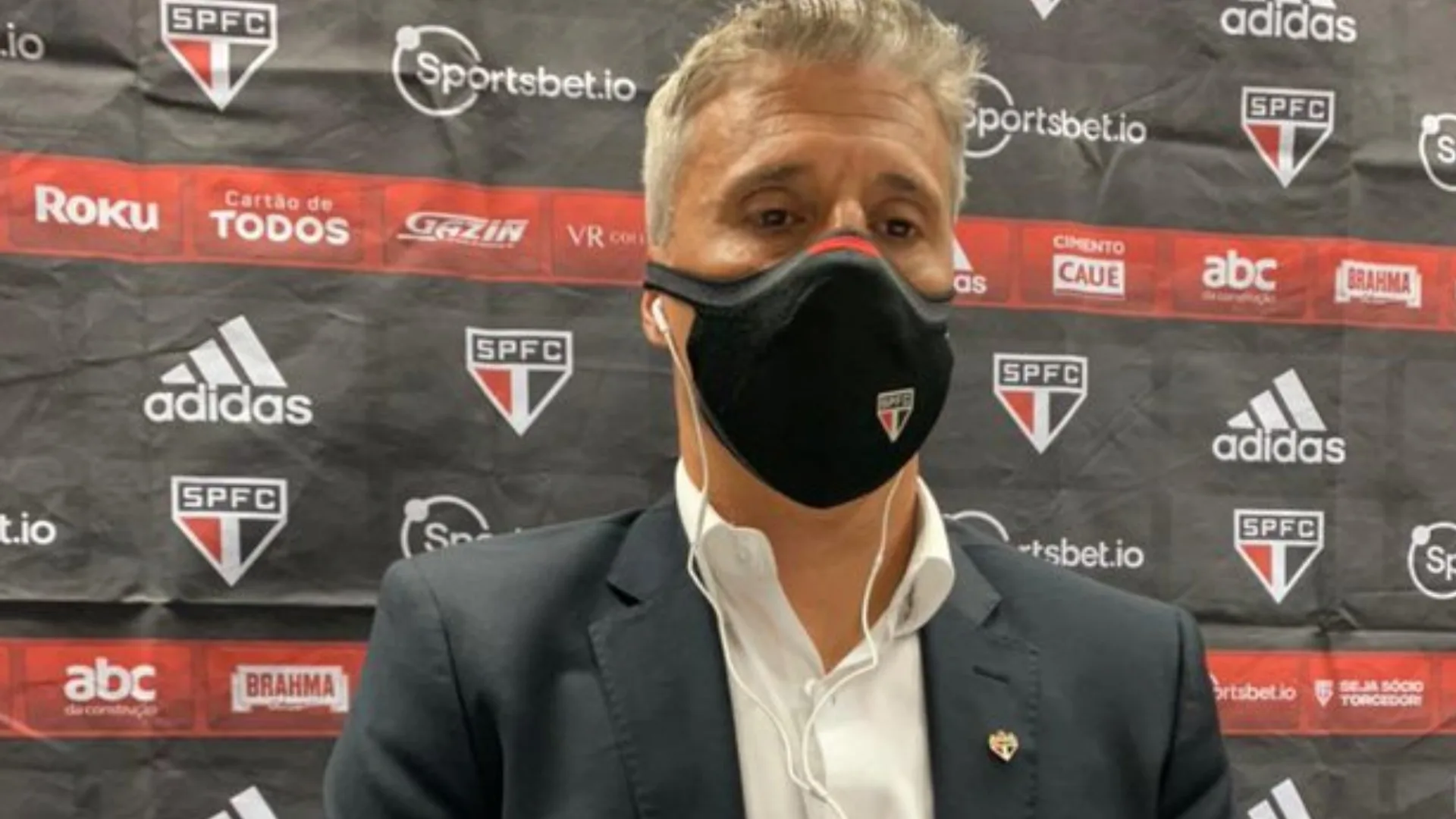 Botafogo negocia a contratação de Hernán Crespo, ex-técnico do SPFC