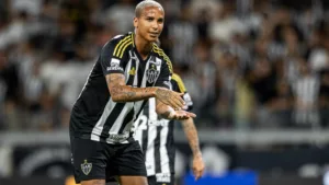 Vitória segue no mercado da bola e tem interesse na contratação de Deyverson, do Atlético-MG