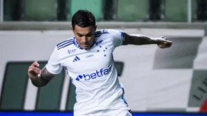 Dudu celebra sequência de jogos no Cruzeiro após saída do Palmeiras e evita confronto com Leila Pereira