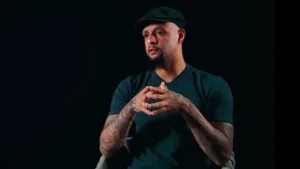 Felipe Melo sinaliza “aula” de técnico no Brasil: “Me surpreendeu”