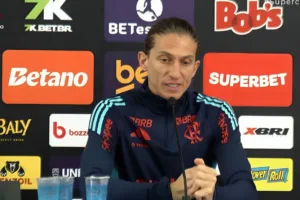 Filipe Luís, do Flamengo alfineta time do futebol brasileiro: “Não tem”