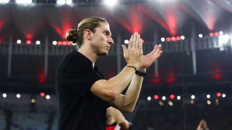 Filipe Luís, do Flamengo, elege elenco forte do Brasil hoje