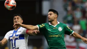 Flaco López busca retomar espaço no Palmeiras e deixa pressão de lado