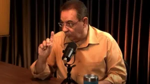 Flávio Prado destaca atacante que ‘calou críticos’ no Brasil: “Gosto deste jogador”