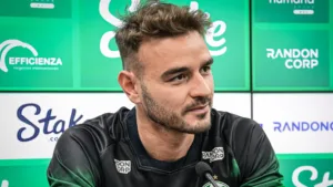 Cruzeiro avança na contratação do goleiro do Vitória, Gabriel Vasconcellos, que foi revelado na Raposa