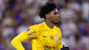 Hugo Souza, em jogo do Corinthians (Rodrigo Coca/ Ag. Corinthians)