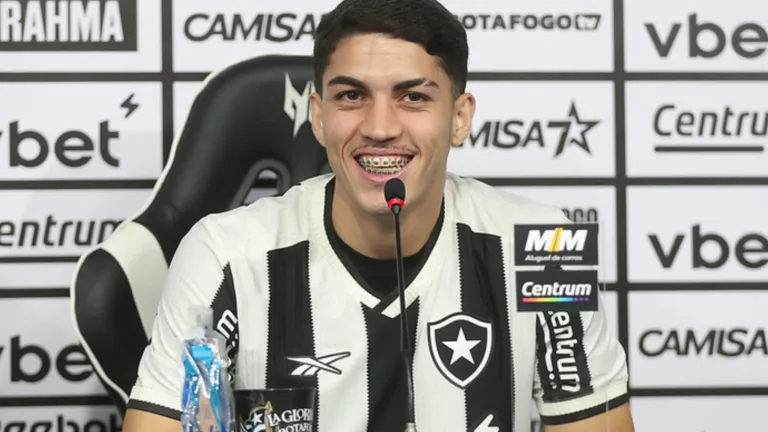 Jair esclarece polêmica em negociação com Botafogo: “Sempre quis estar aqui”