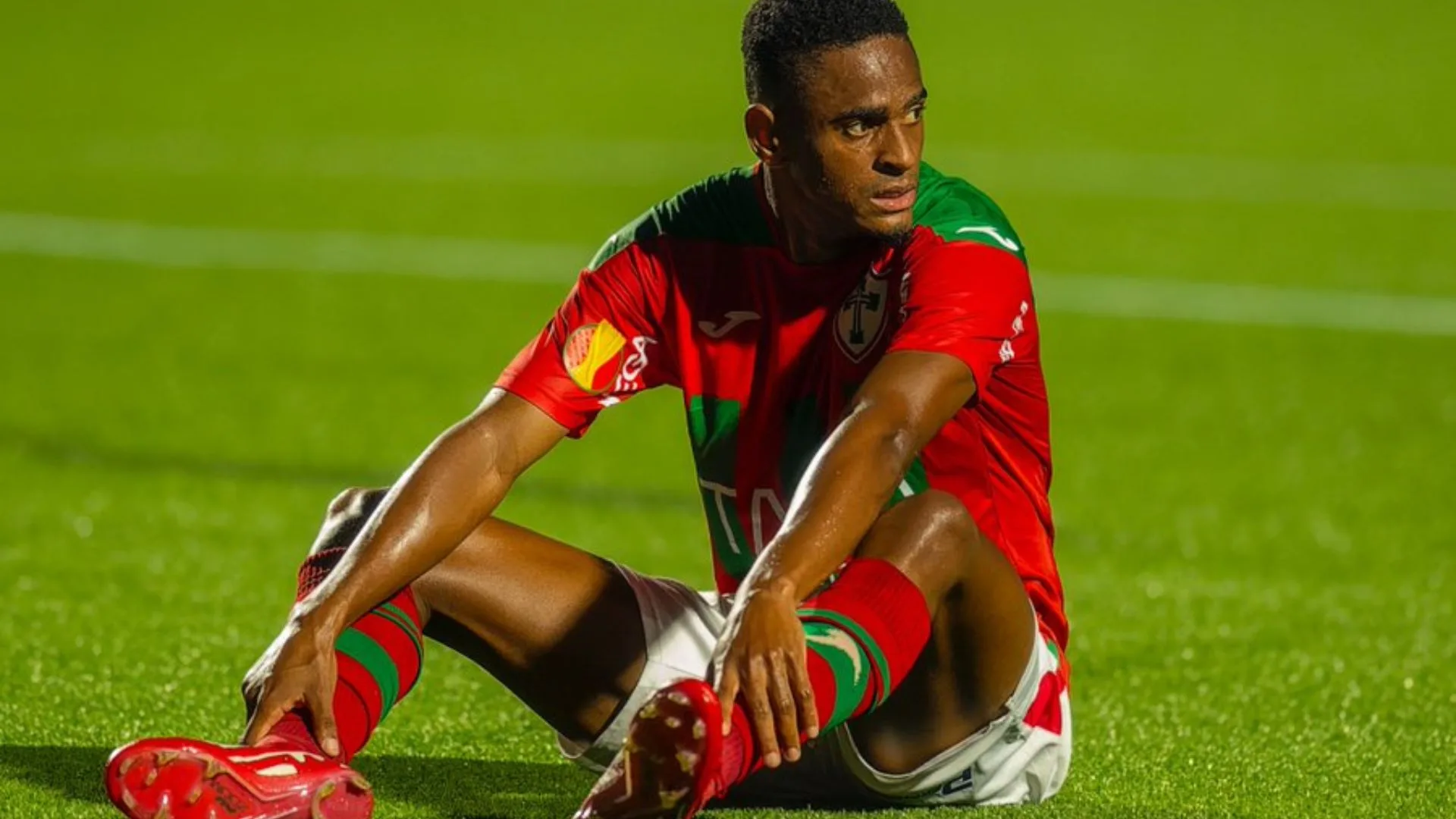 Portuguesa anuncia venda do atacante Jajá para o Goiás; saiba mais