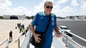 Presidente do SPFC, Julio Casares diz que o clube está com o elenco pronto