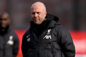 Arne Slot, técnico do Liverpool