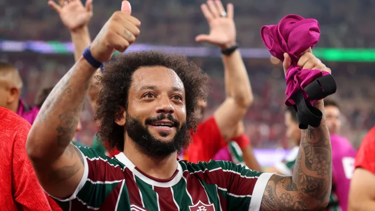 Marcelo anuncia aposentadoria do futebol: “Sempre grato”