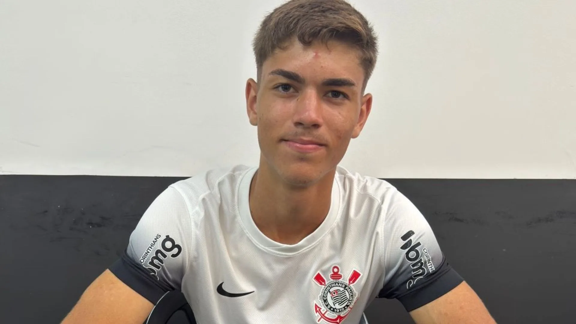 Matheus Yuri celebra contrato com o Corinthians: “Realização de sonho”