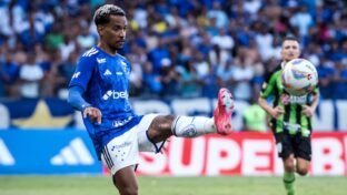 Meia acertou sua ida para o Zenit (Foto: Gustavo Aleixo/Cruzeiro)