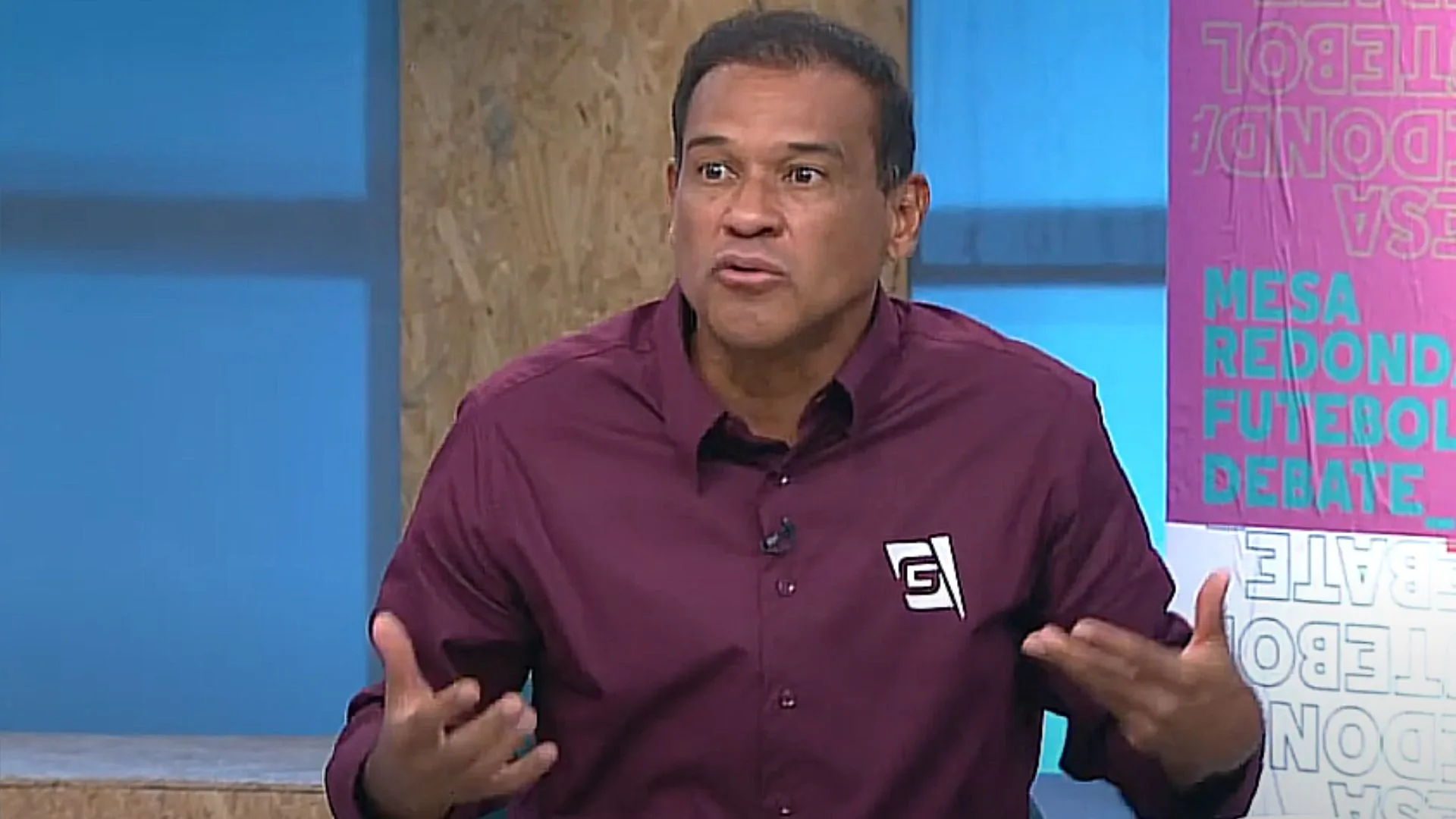 Muller detona time por “encostar” jogador:  “Não pode abrir mão” 