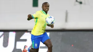 Botafogo negocia com Nathan Fernandes, atacante do Grêmio