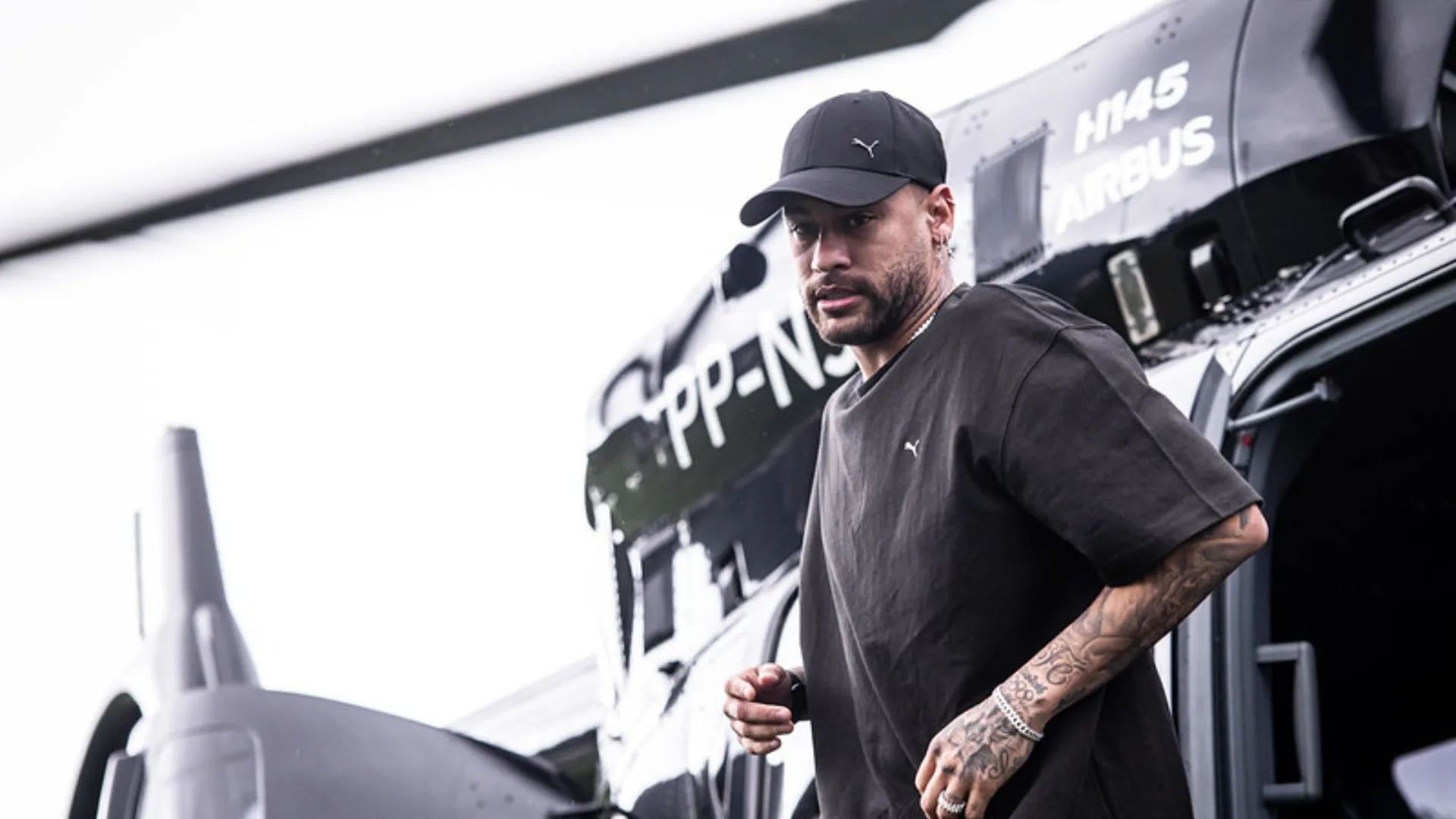 Godói faz alerta sobre Neymar no Santos: “Ele sabe que não pode” 