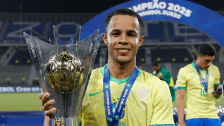 Ex-Corinthians, Pedrinho comemora título da seleção brasileira: “Sempre uma honra”