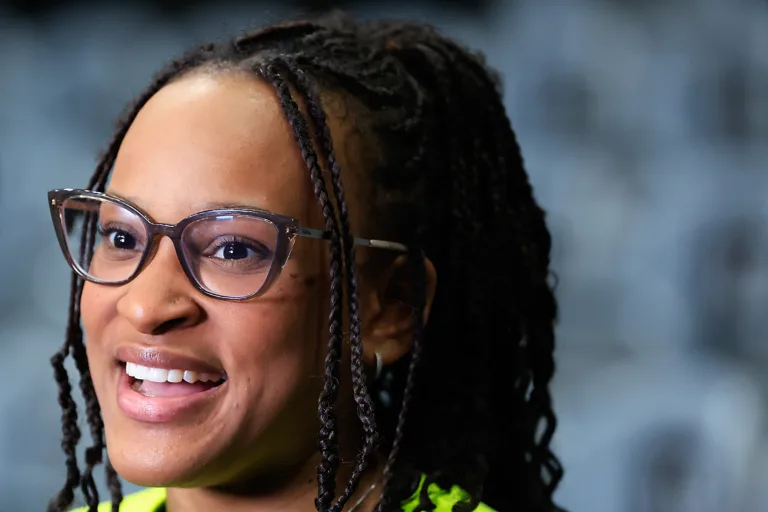 Rebeca Andrade participa do Rio Open em cerimônia de abertura inédita