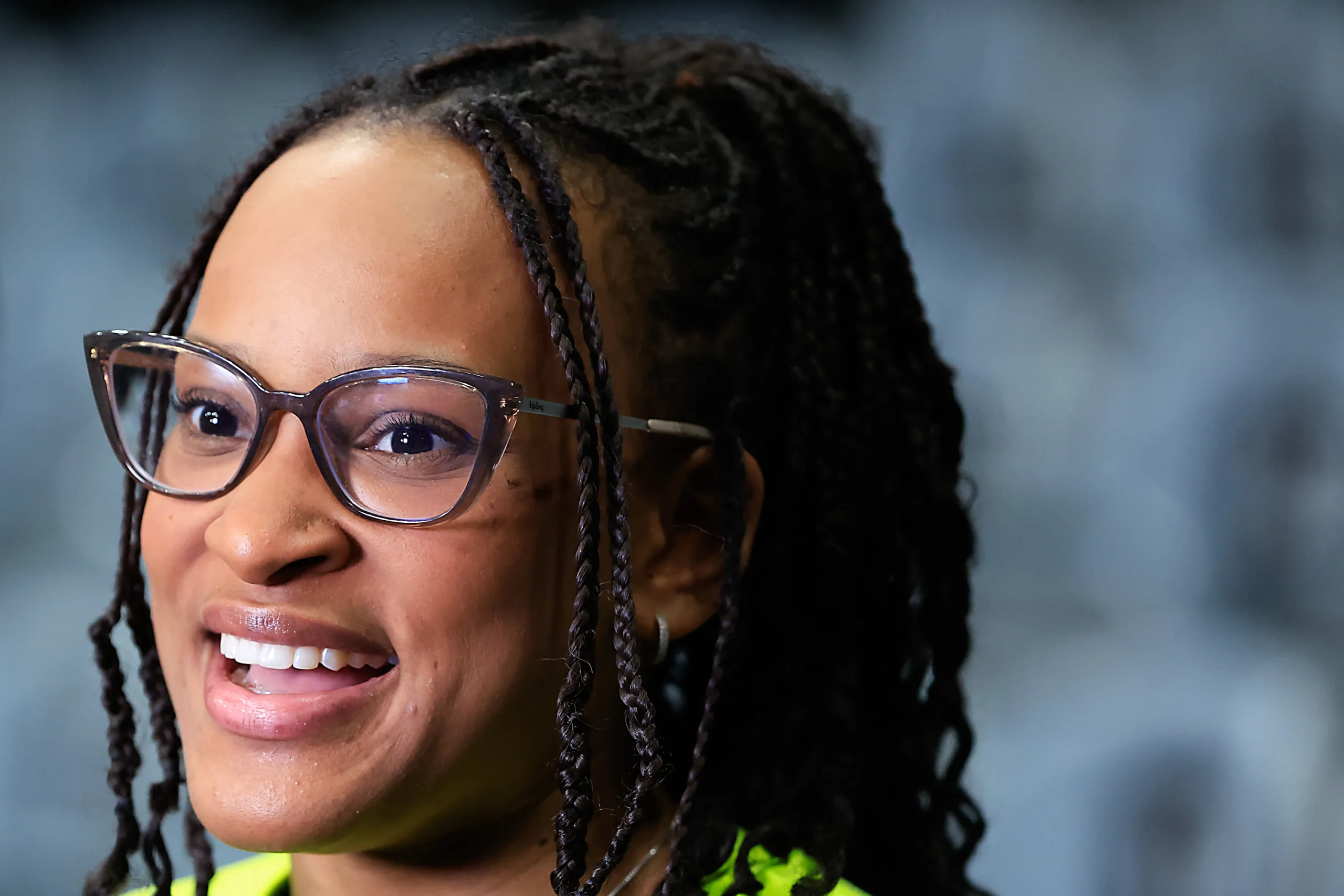 Rebeca Andrade participa do Rio Open em cerimônia de abertura inédita