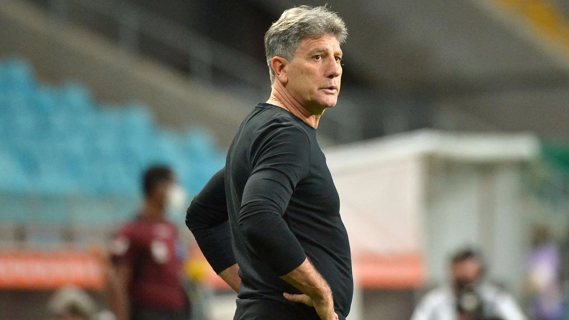 Renato Gaúcho “ignora” Gerson ao eleger melhor jogador no Brasil hoje: “Fora da linha” 