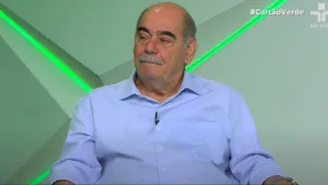 Rivellino crava camisa 10 diferenciado no Brasileirão: “Sempre defendi”