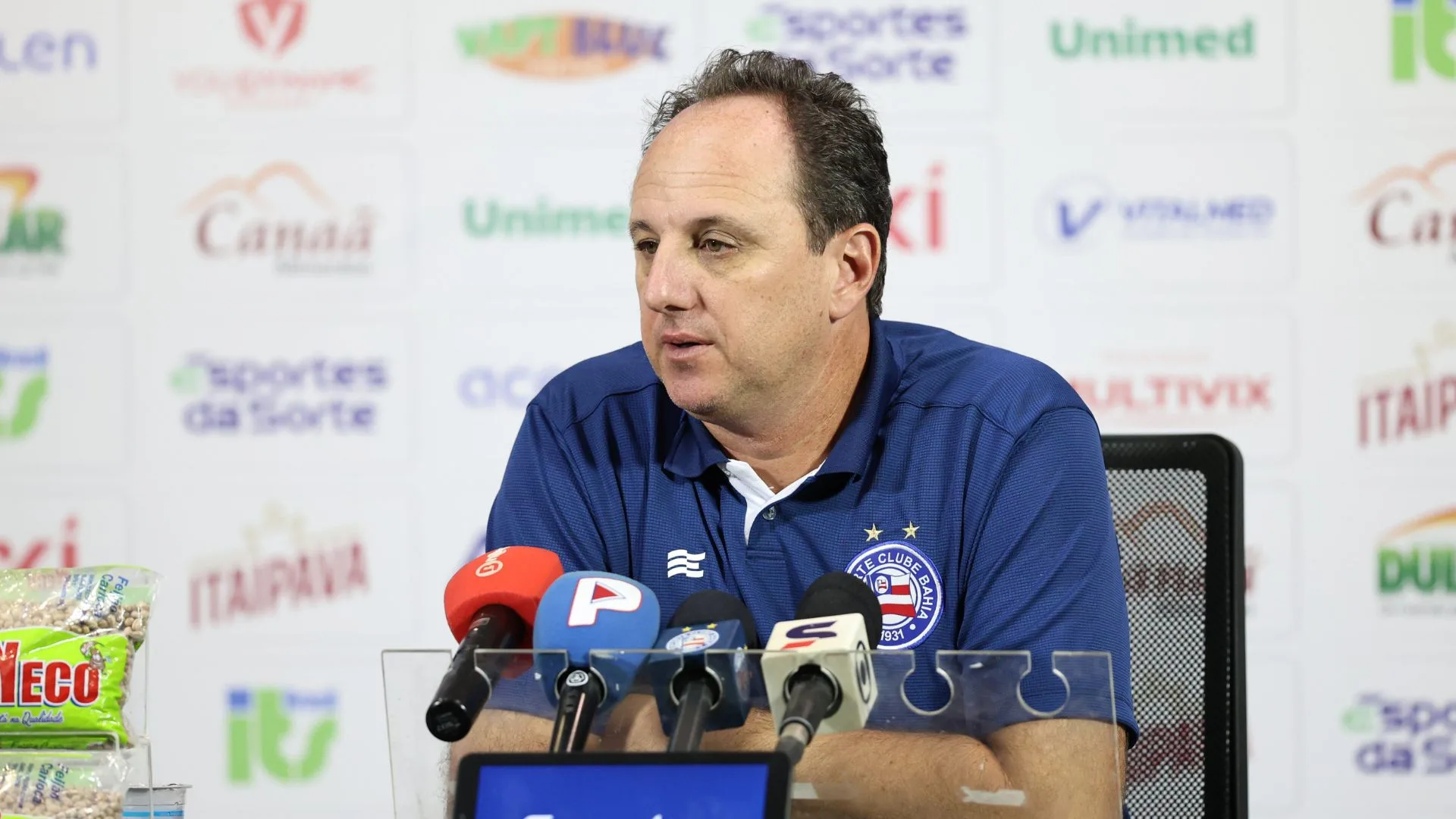 Rogério Ceni, do Bahia, se impressiona com camisa 9 do futebol brasileiro hoje: “Diferente”