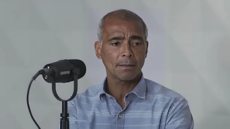 Romário exalta números de craque do futebol mundial: “Tem essa condição”